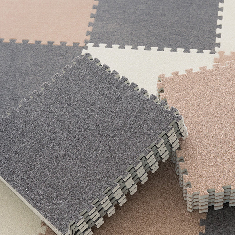 Bedroom Carpet Tiles Interlocking Square Stain Resistant Carpet Tiles