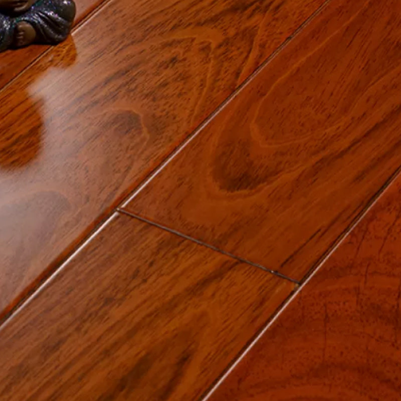 Brown Pear Wood Laminate Plank Flooring Scratch Resistant Click Lock Laminate Floor