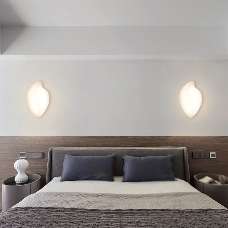 Single Modernism Wall Mounted Sconce White Acrylic LED Wall Light for Bedroom