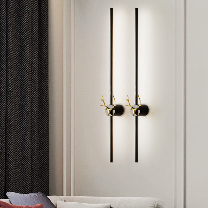 Modern Metal Wall Sconce Linear Shape LED Wall Light with Acrylic Shade for Bedroom