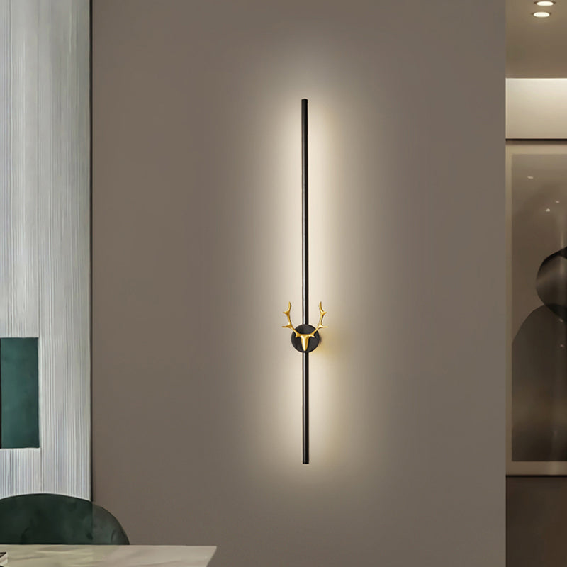 Modern Metal Wall Sconce Linear Shape LED Wall Light with Acrylic Shade for Bedroom