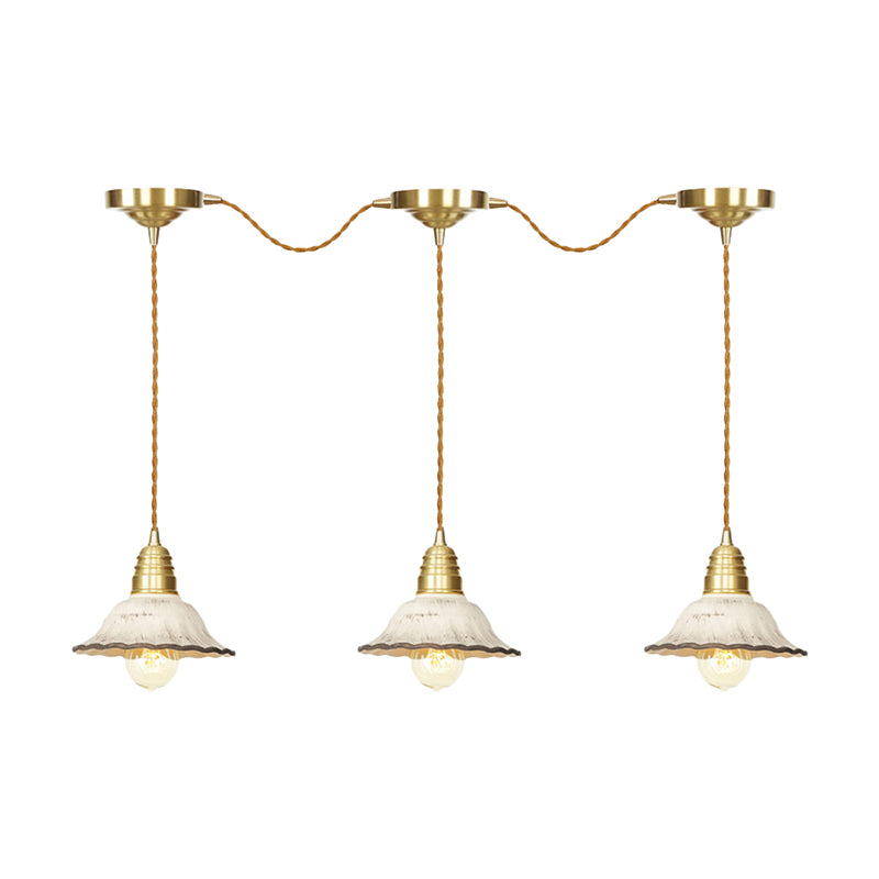 Luz de colgante múltiple festoneada tradicional 3/5/7 bombas Lámpara de suspensión de cerámica en oro con diseño de conexión en serie