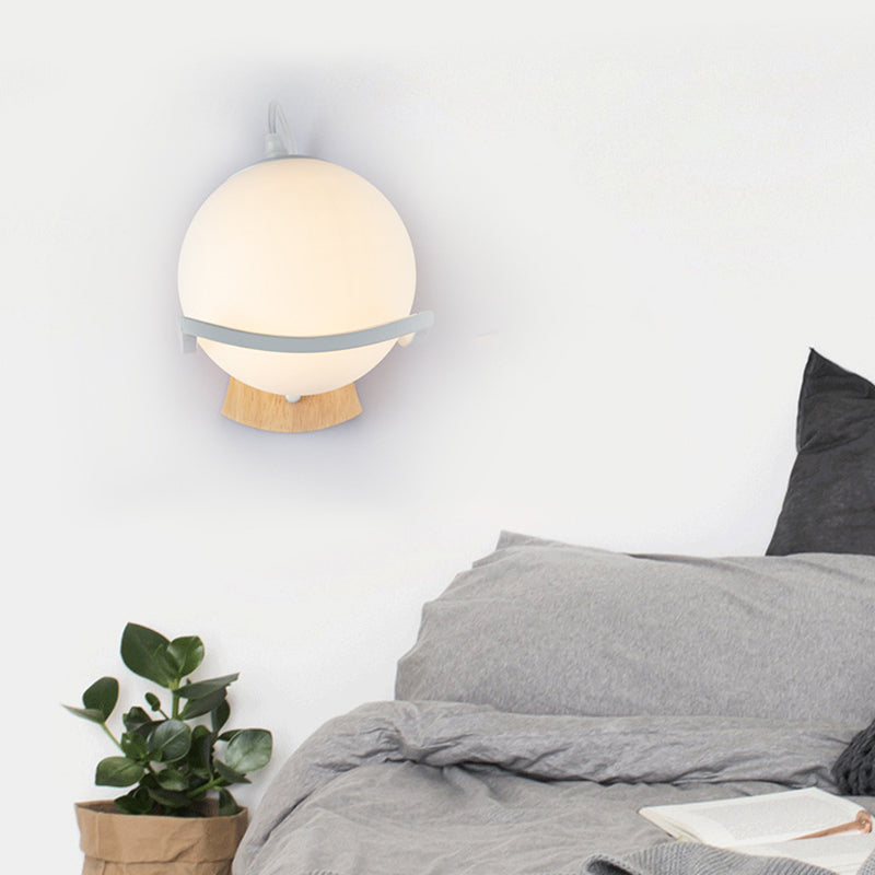 Modern Wall Sconce Metal Ball Shape Wall Light with Glass Shade for Living Room