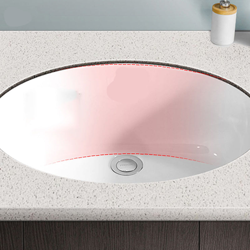Modern Style Bathroom Sink Overflow Hole Design Oval Ceramic Bathroom Sink