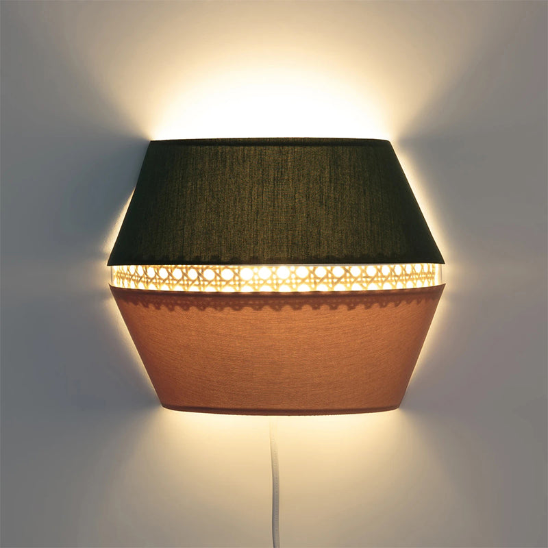 Green et rose Couture SCONCE MINIMALISTE 1 TEMP TEMP MUR MURD LUMIR AVEC DÉTAIL DE ROTAN POUR CHAMBRE
