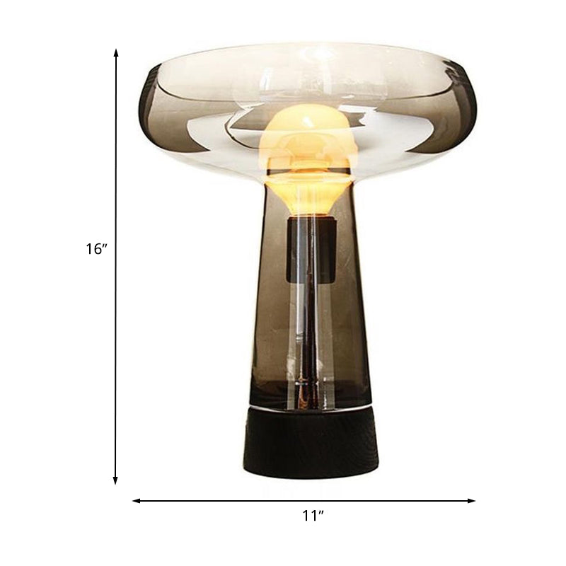 Wijnbekervormige bureauverlichting Modern rookgrijs glas 1-lamps slaapkamertafellamp in zwart
