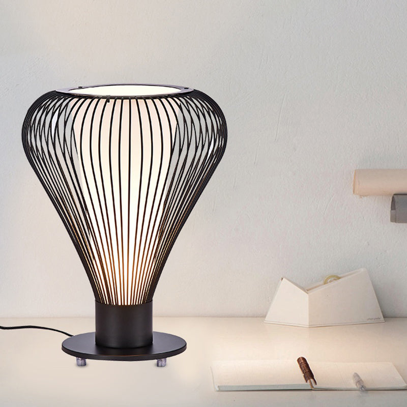 Lámpara de lectura LED con forma de pera de hierro, lámpara de escritorio pequeña, modernismo, 1 cabezal, acabado negro, con pantalla de cristal blanca cónica interior
