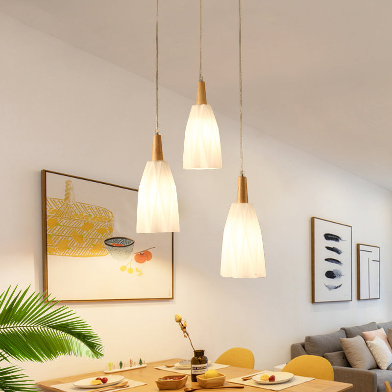 Mit de lampe suspendue à 3 légers japonais en verre en verre en verre blanc avec une verrière en bois rond