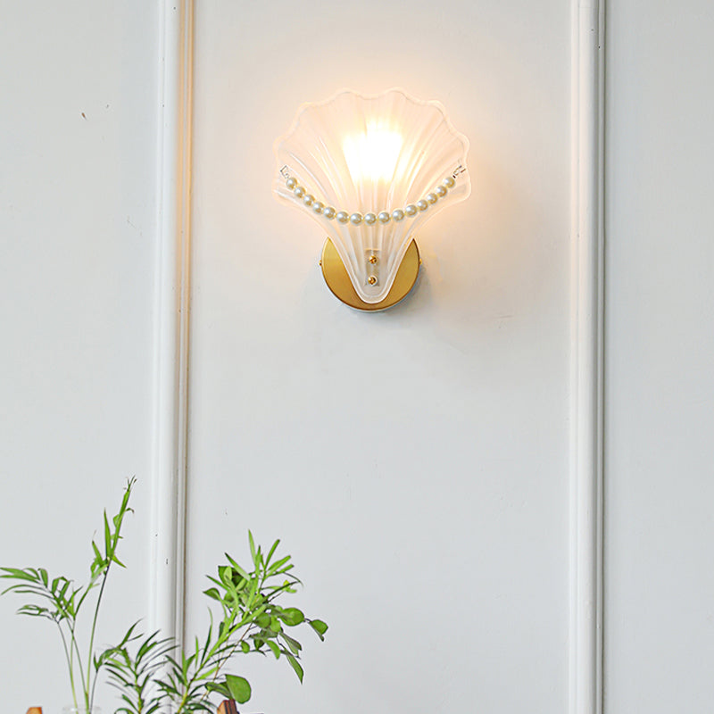 Modern Shell Wall Lamp 1-Light Wall Mount Lamp with Glass Shade for Bedroom