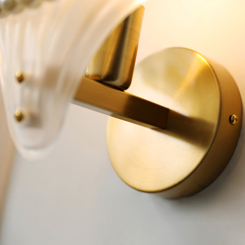 Modern Shell Wall Lamp 1-Light Wall Mount Lamp with Glass Shade for Bedroom