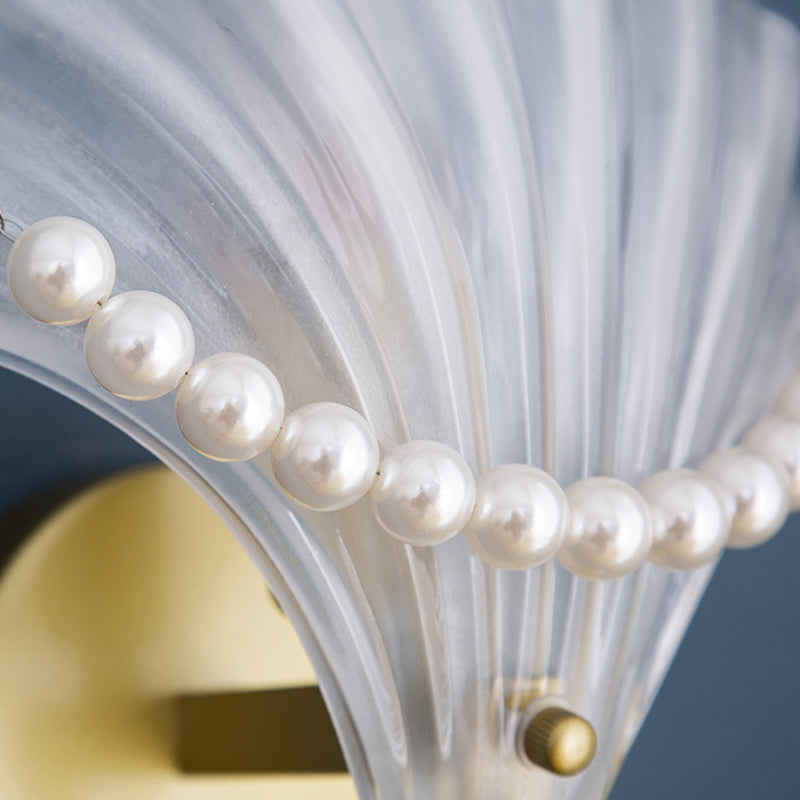 Modern Shell Wall Lamp 1-Light Wall Mount Lamp with Glass Shade for Bedroom