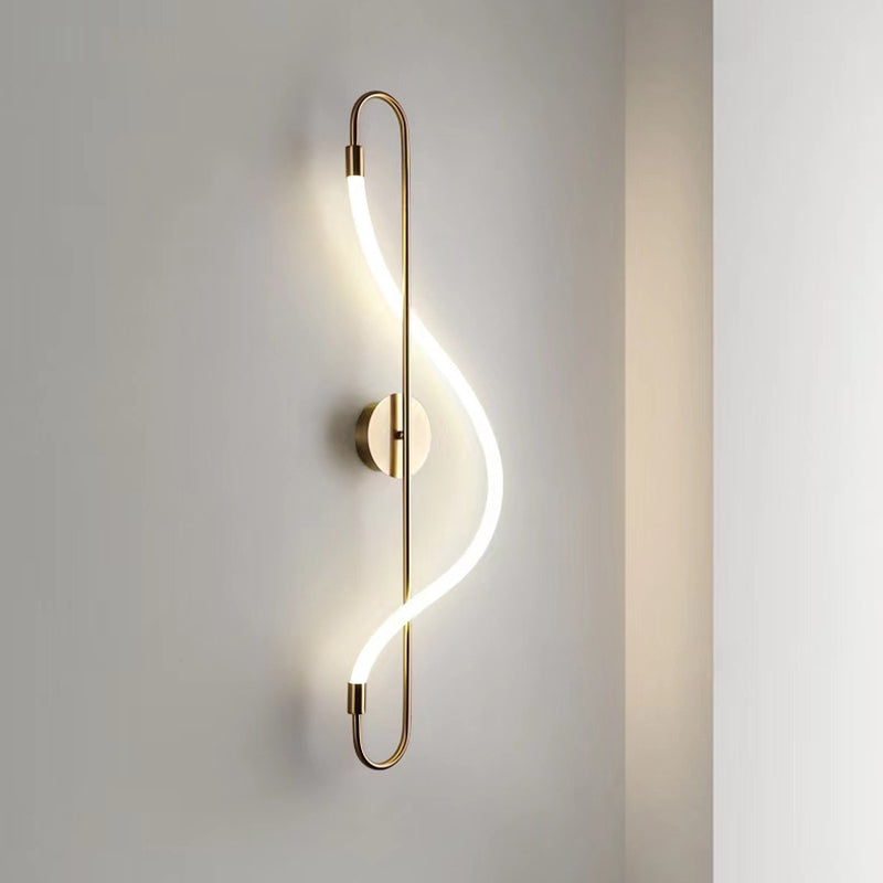 Linear Shape Metal Wall Light Modern Style 1-Light Wall Mount Lighting in Gold