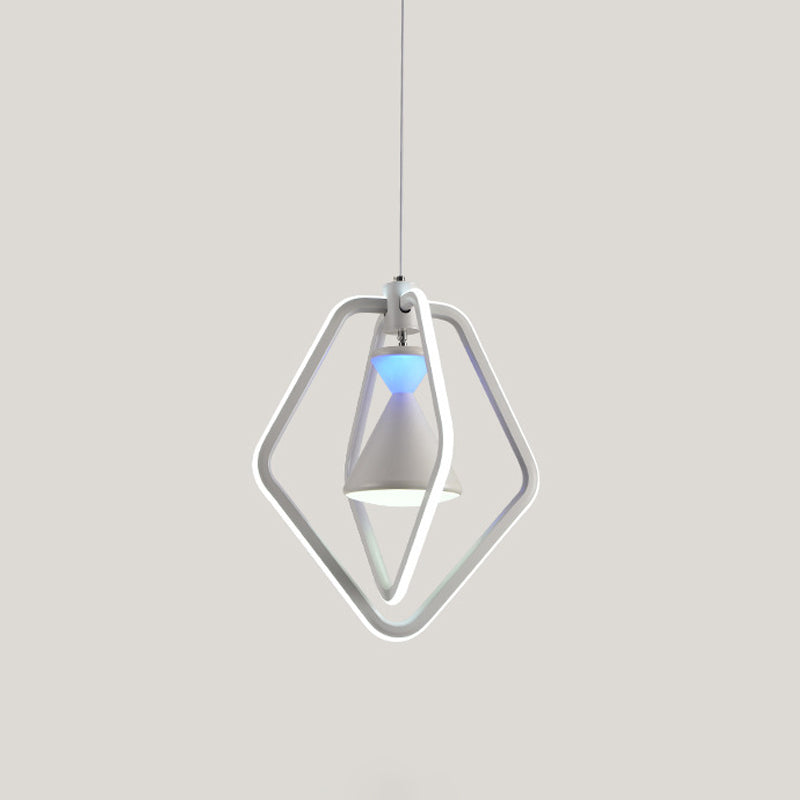 Cadre du pentagone blanc et sablier pendentif moderniste LED acrylique suspendu plafond pour salle à manger