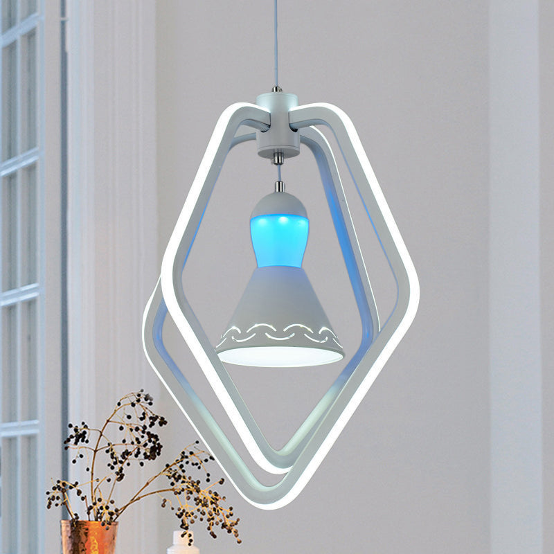 Cadre du Pentagone à double acrylique suspension à LED à LED minimaliste avec cloche à l'intérieur