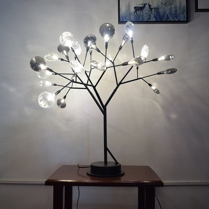 Lampada da tavolo con rami metallici Lampada da tavolo moderna a LED nera a 27 luci con paralume in vetro grigio fumo a foglia