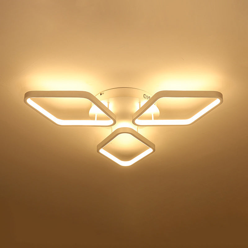 Rhombus blanc plafond monte