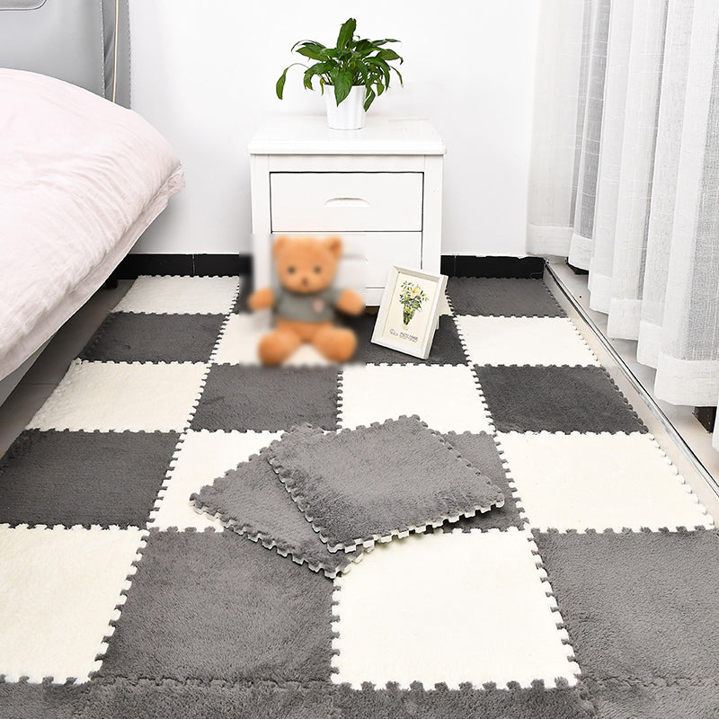 Level Loop Carpet Tile Multi-Color Fade Resistant Interlocking Bedroom Carpet Tiles