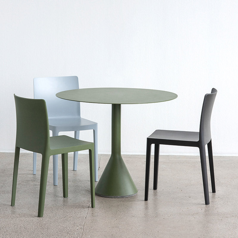 Modern Iron Patio Table Outdoor UV Resistant Patio Table in Green