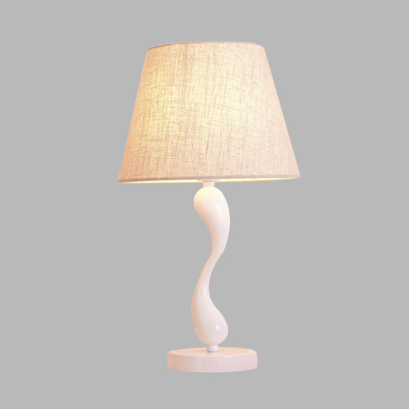 Luz de mesita de noche ondeando la luz de metal contemporáneo 1 lámpara de escritorio de tela de linaza para la cama para la cama