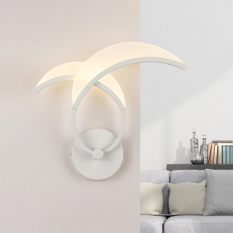 White Double Curved Linear Wall Lighting Minimalist LED Metallic Wall Mount Sconce in Warm/White Light with Meniscus Acrylic Shade