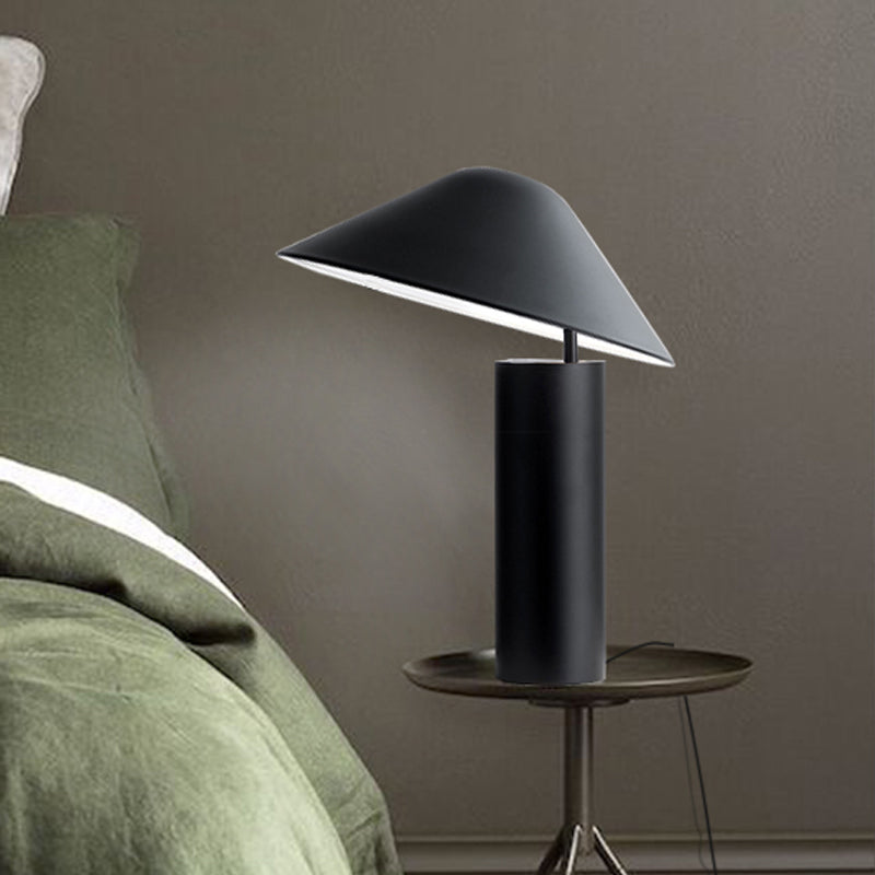 Lampada da tavolo a fungo Lampada da scrivania da comodino modernista in alluminio a LED in nero con base cilindrica in ferro