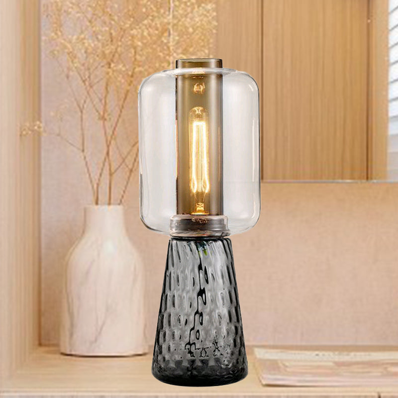 Lampada da tavolo trapezoidale per camera da letto, grigio fumo chiaro/cognac, in vetro acqua, a 1 luce, postmoderna, con paralume cilindrico