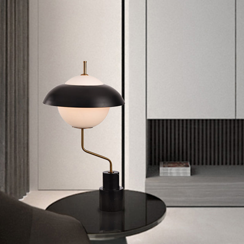 Untertasse Metallic Tischlicht modern