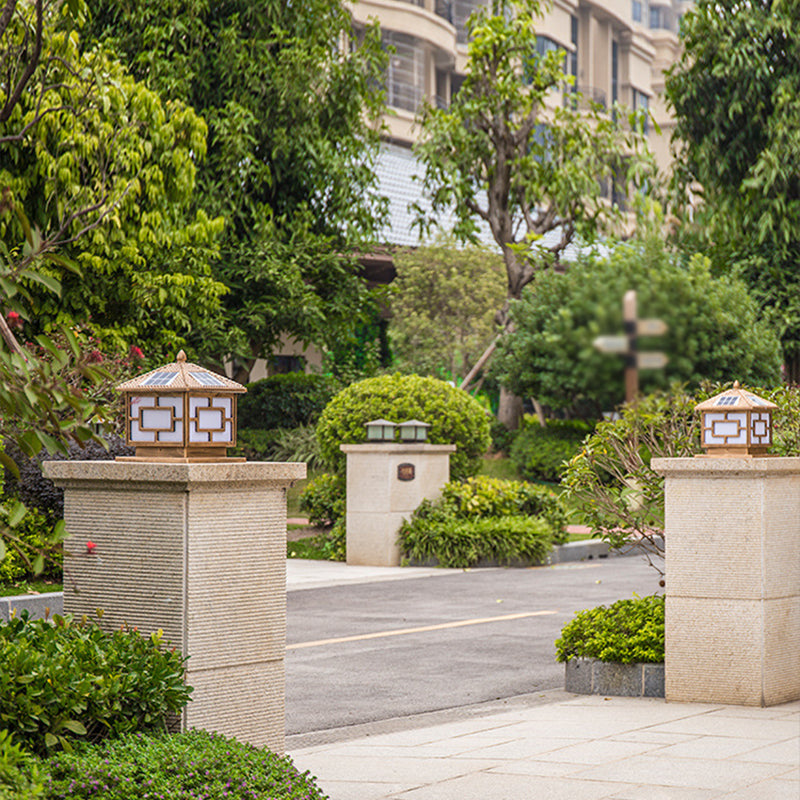 Black/Golden Waterproof Outdoor Lights Square Pillar Lamp for Garden
