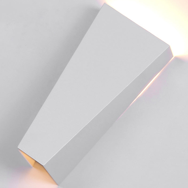 LED Wall Lamp Modern Style Wall Mount Lamp with Iron Shade for Bedroom