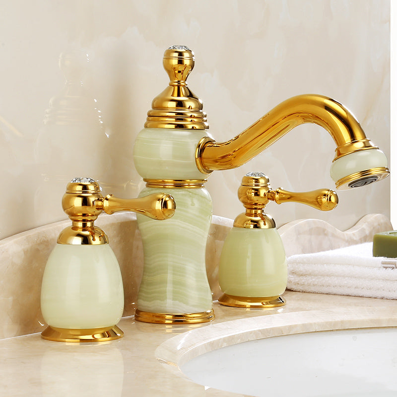 Traditional Wide Spread Bathroom Faucet Elegant Lavatory Faucet