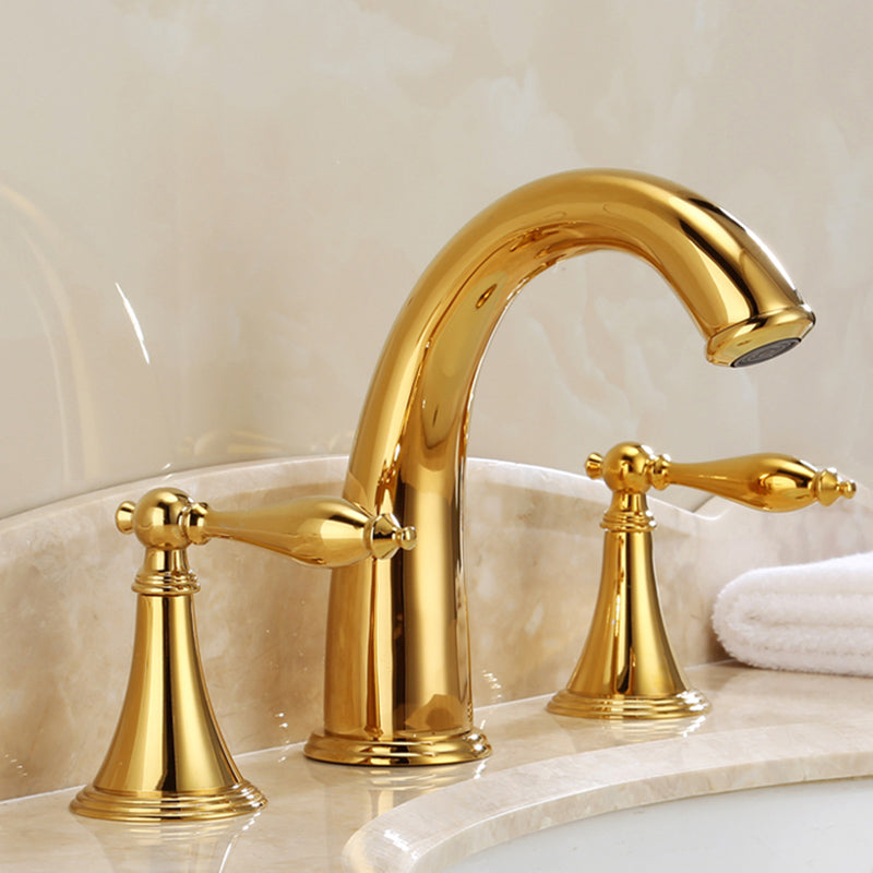 Traditional Wide Spread Bathroom Faucet Elegant Lavatory Faucet