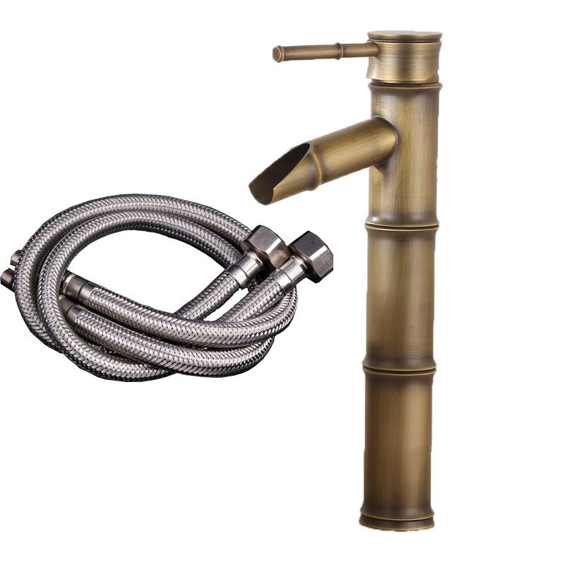Vintage Wide Spread Bathroom Faucet 1-Handle Lavatory Faucet