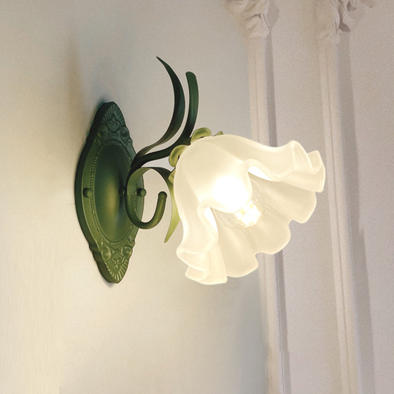 Contemporary Wall Sconce 1 / 2 - Light Wall Lighting in Green / White