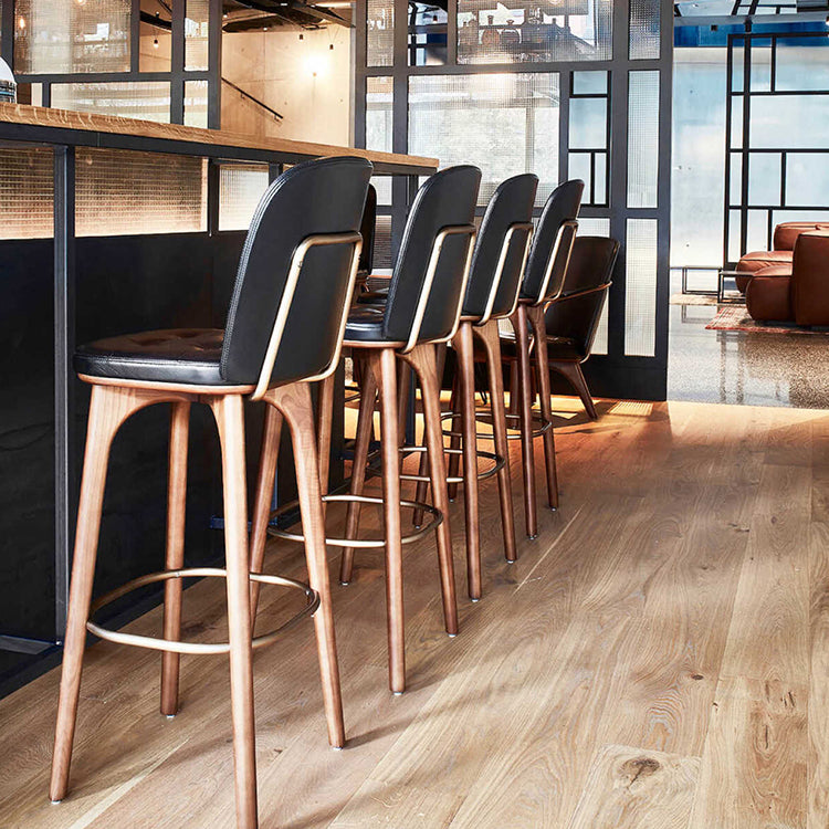 Modern Style Bar Stool Leather Backrest Bar Stools with Wooden Base