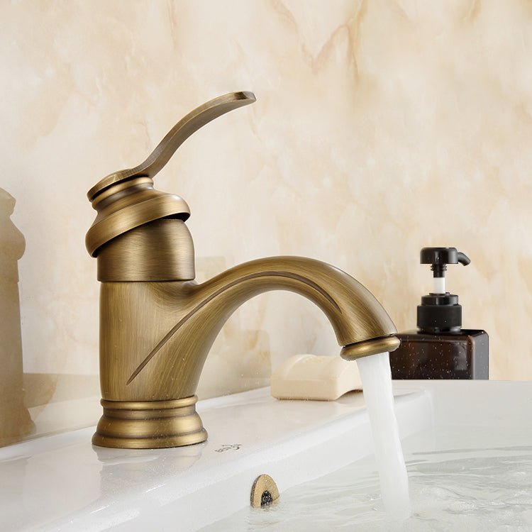 Brass Bathroom Vessel Faucet Single Lever Handle Circular Sink Faucet with Water Hose