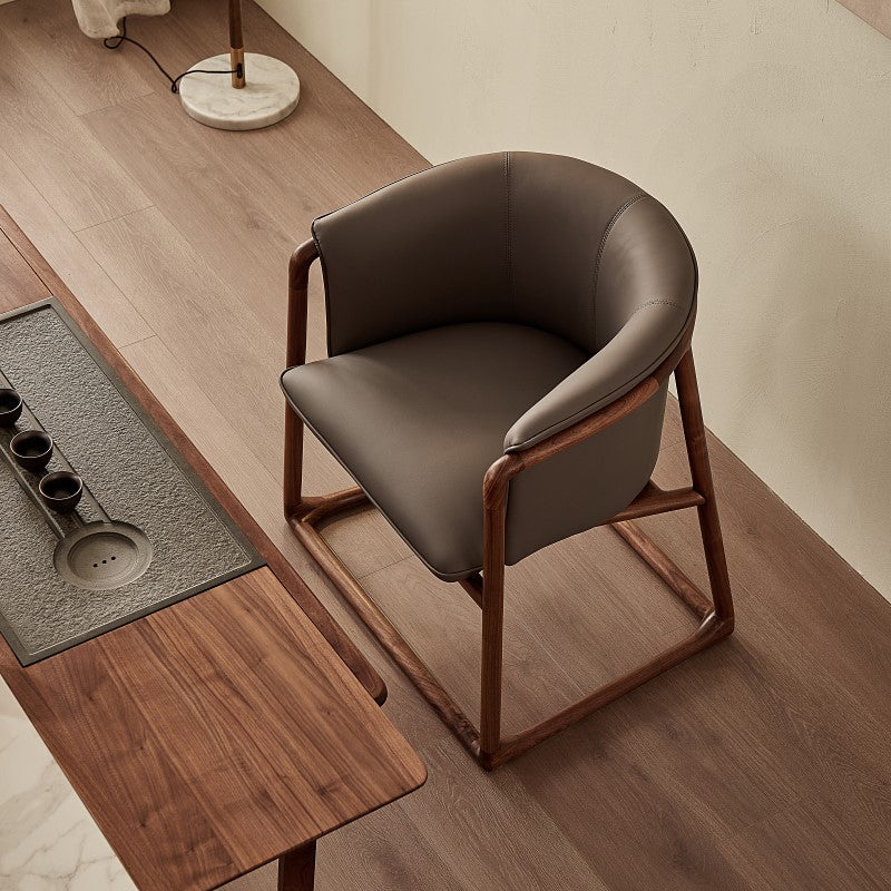 Modern Style Dining Chair Leather Wooden Base Arm Chair for Home Use