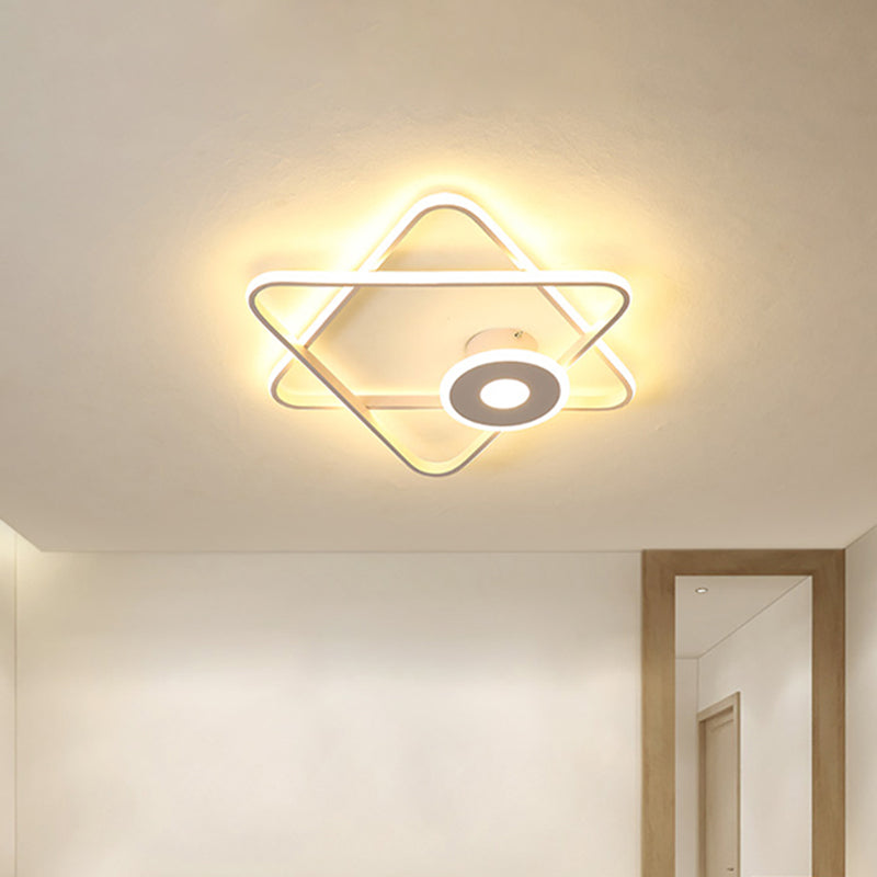 Frames noires / blanches Dual Triangulaires Ceiling Flush Mount Minimalist Acrylique DEL Flush Light Fixture in Warm / White Light