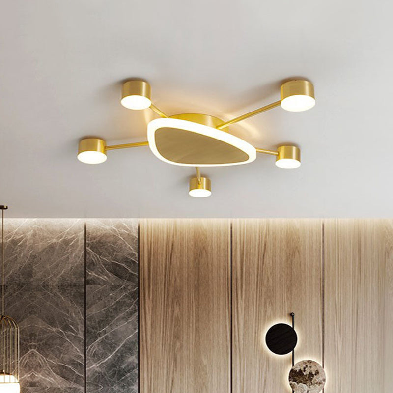 Plafonnier triangulaire en métal contemporain de 14 "/24,5" de large, luminaire encastré à LED Starburst en laiton avec conception de tambour