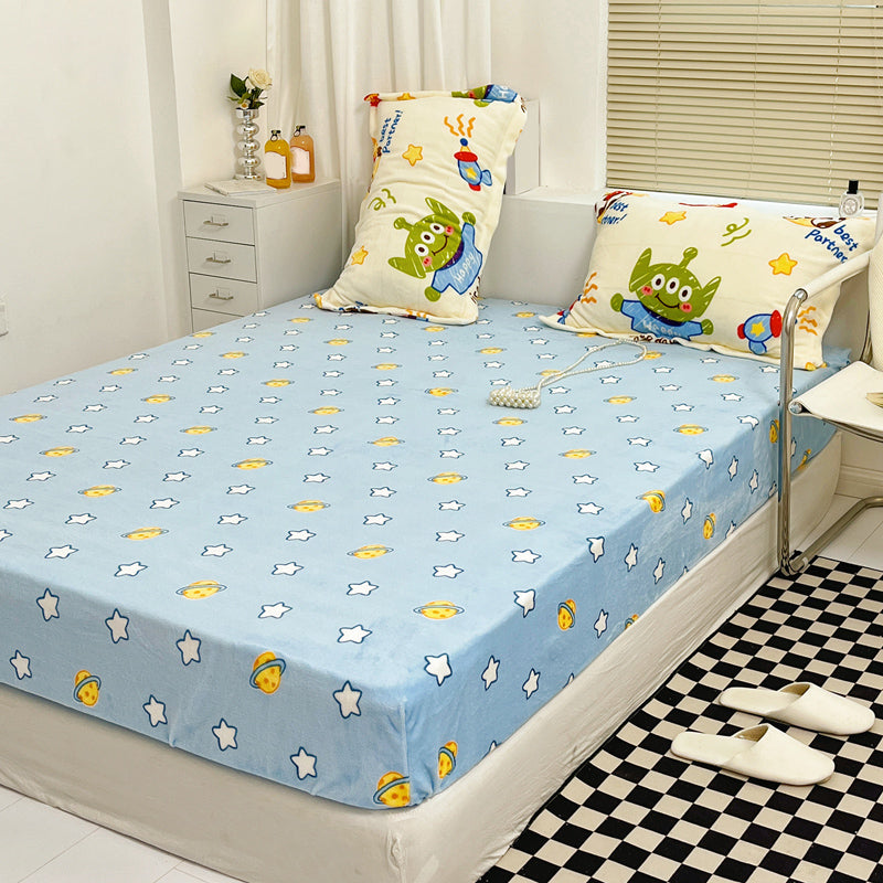 Modern Bed Sheet Set Cartoon Print Flannel Fitted Sheet for Bedroom