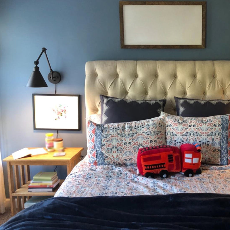 Black Modern Wall Sconce Cone Shape Wall Light with Metal Shade for Bedroom