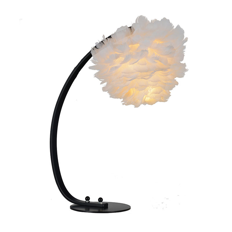 Éclairage de table de nuit de nuit moderniste Blossom Feather LAMPE