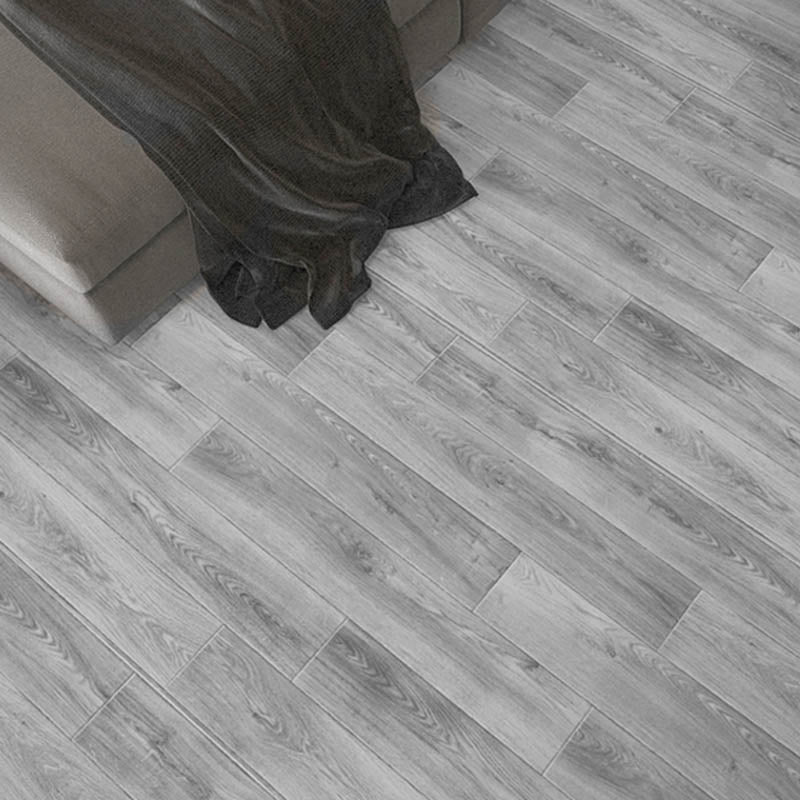 Wooden Effect PVC Flooring Waterproof Fire Resistant Smooth PVC Flooring