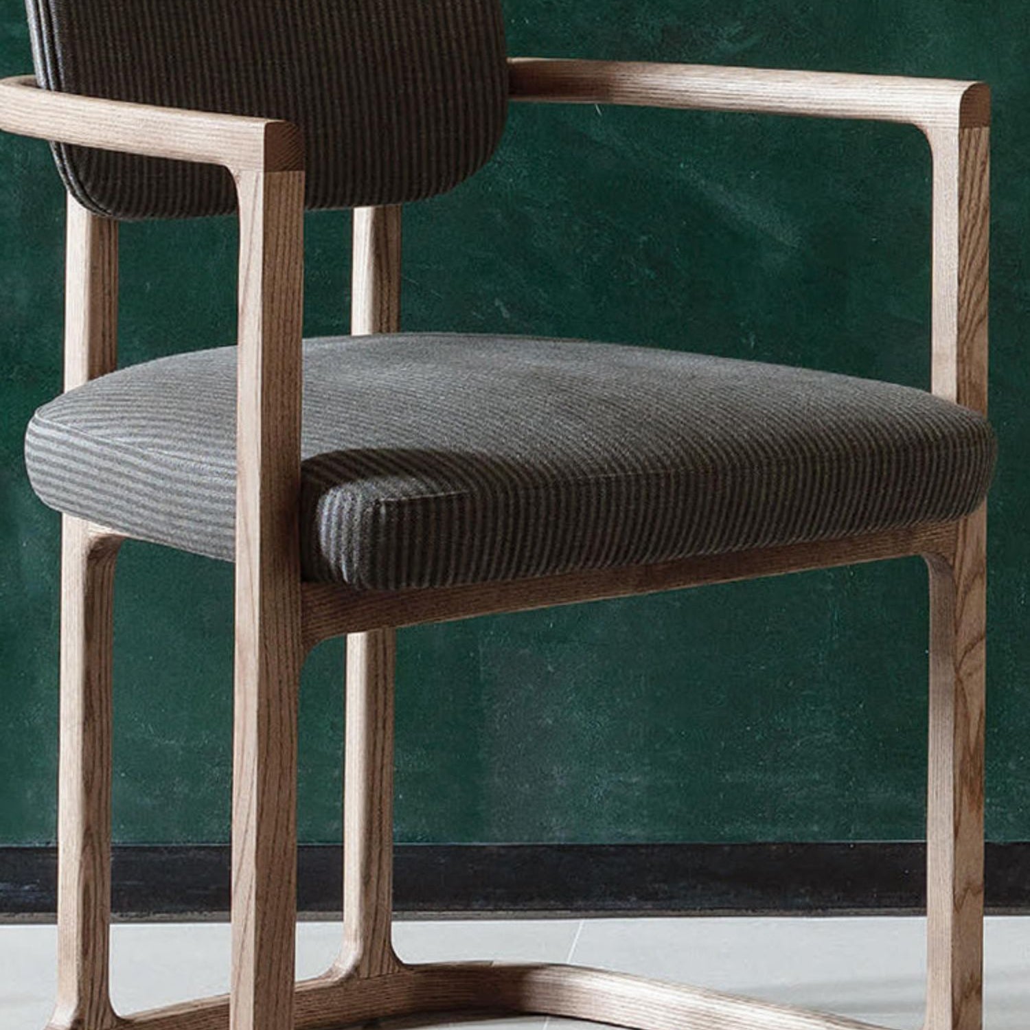 Nordic Style Arm Chair Solid Wood Open Back Dining Chairs for Dining Room