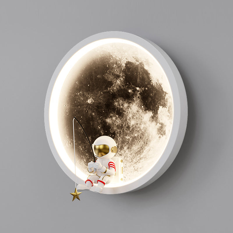 Contemporary Astronaut Wall Light Fixture Creative Wall Light Sconce for Sitting Room