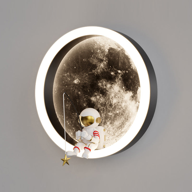 Contemporary Astronaut Wall Light Fixture Creative Wall Light Sconce for Sitting Room