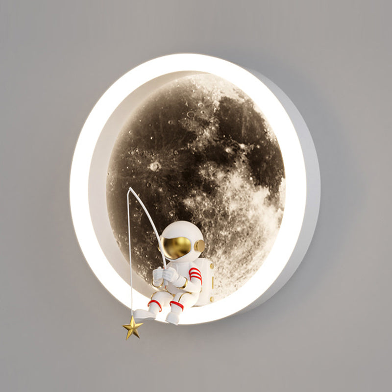 Contemporary Astronaut Wall Light Fixture Creative Wall Light Sconce for Sitting Room
