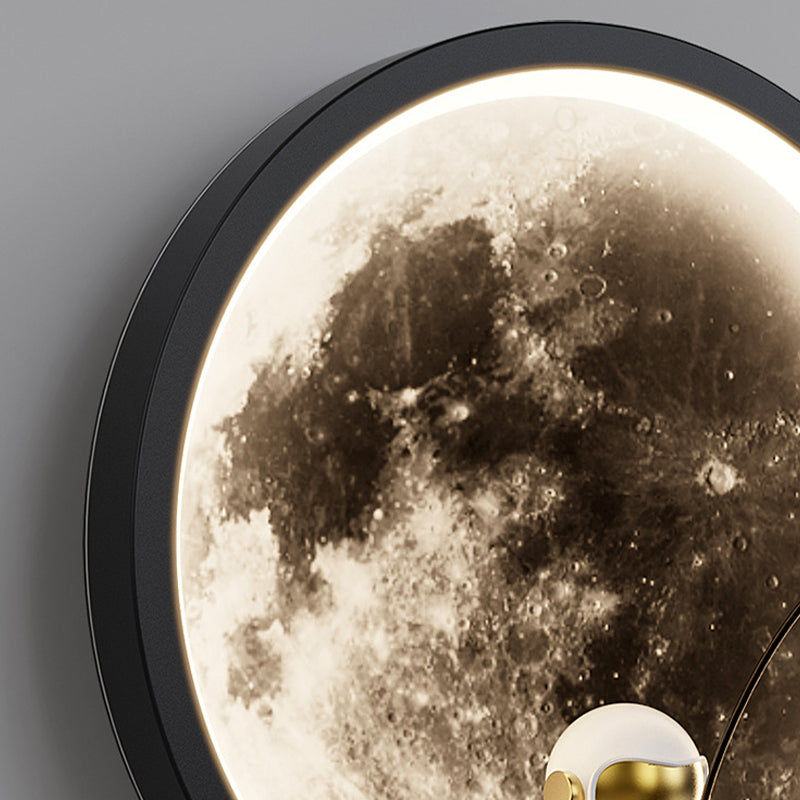 Contemporary Astronaut Wall Light Fixture Creative Wall Light Sconce for Sitting Room