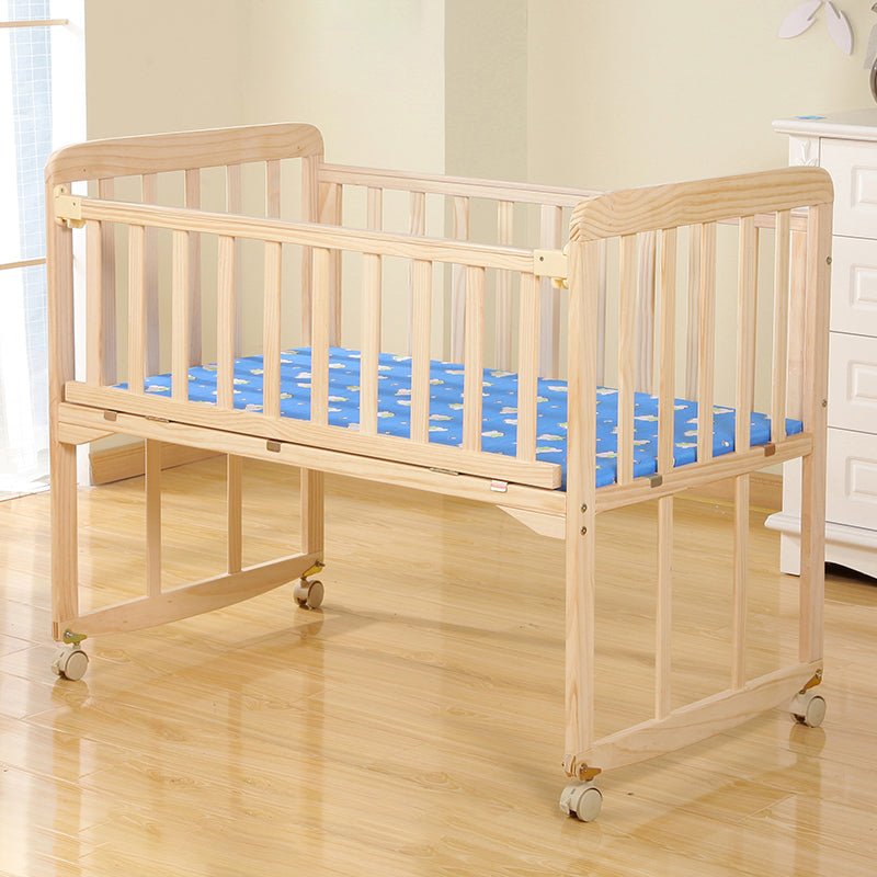 Solid Wood Rocking Baby Crib Cradle Rectangle with 4 Wheels Cradle