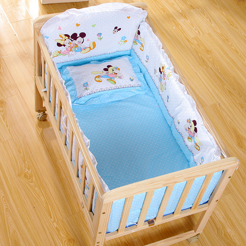 Solid Wood Rocking Baby Crib Cradle Rectangle with 4 Wheels Cradle