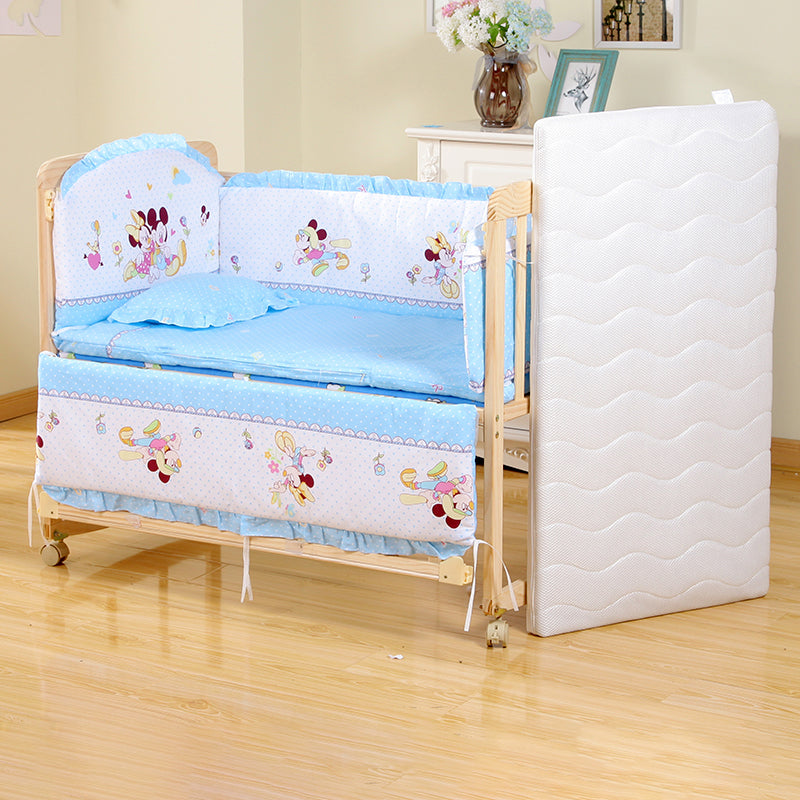 Solid Wood Rocking Baby Crib Cradle Rectangle with 4 Wheels Cradle